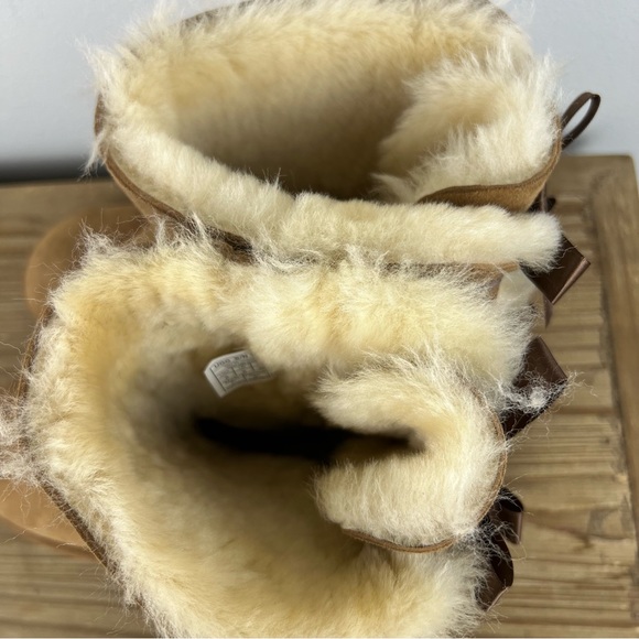 Ugg Bailey Bow Boot in Chestnut - Picture 9 of 10